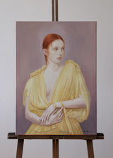 Момиче с жълта рокля