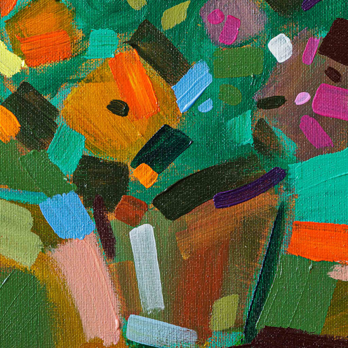 Саксия с цветя