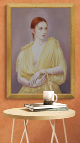 Момиче с жълта рокля